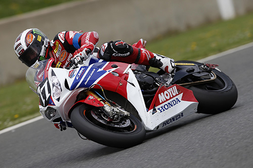 Aboard the Honda TT Legends Fireblade